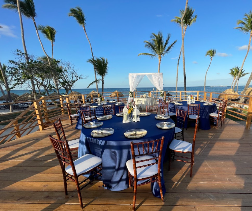 Upper Deck reception setup — Dreams Flora