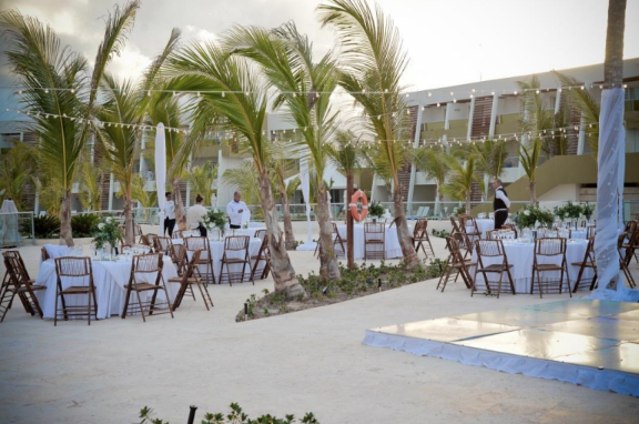 Pool Deck Wedding Reception — Dreams Onyx