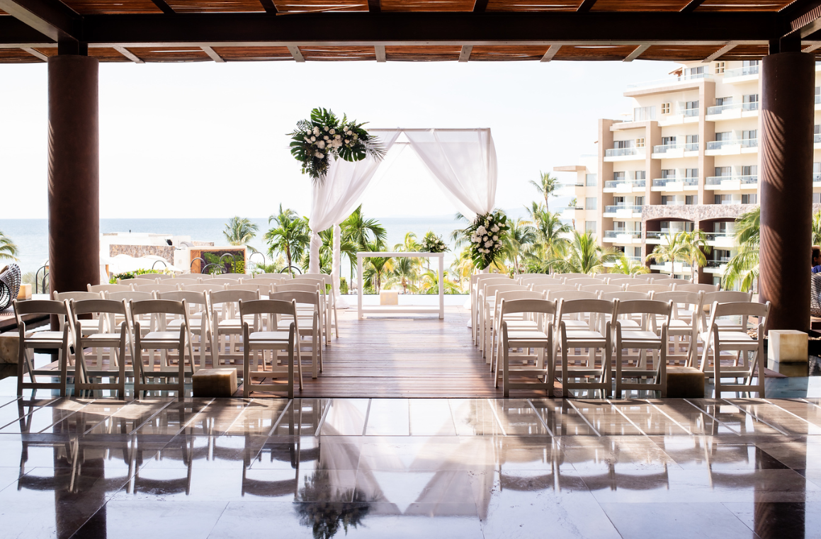 Secrets Beachfront Gazebo — Secrets Vallarta Bay