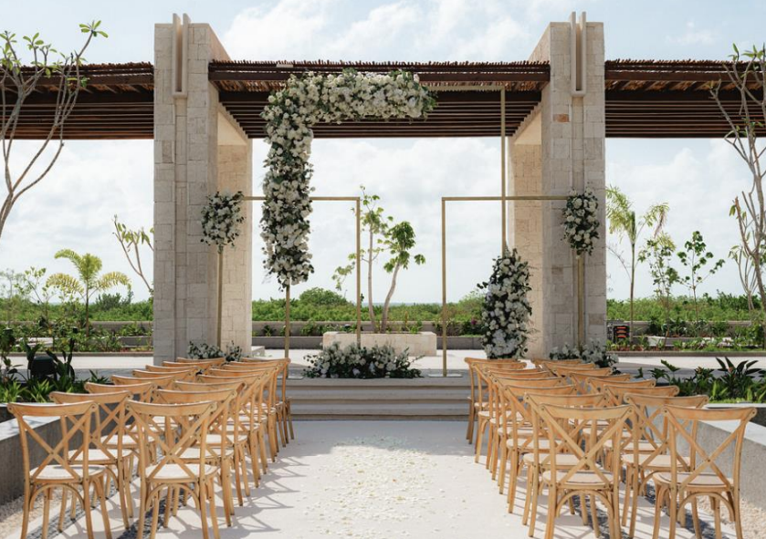 Courtyard Plaza Evening — Secrets Playa Blanca