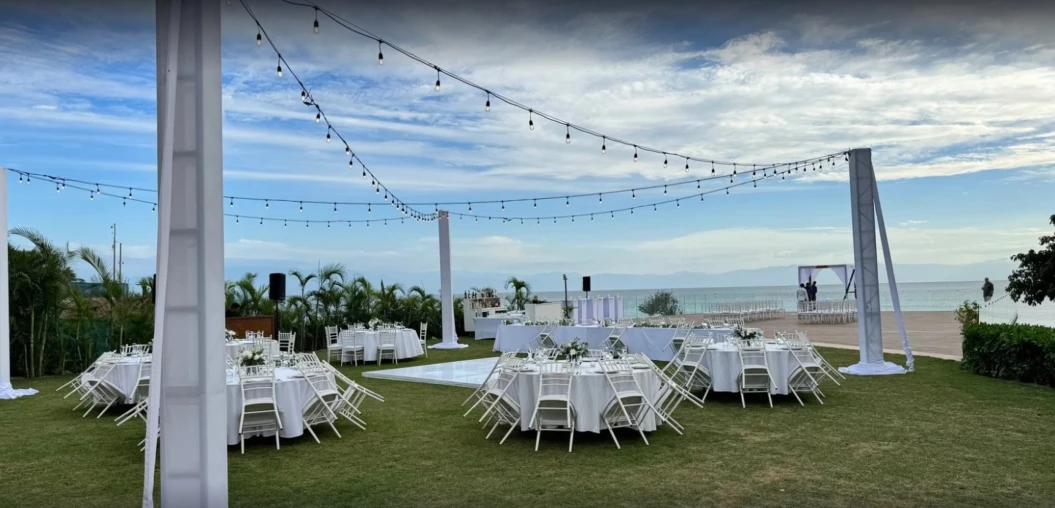 Beach Garden-Deck Oceanfront Wedding