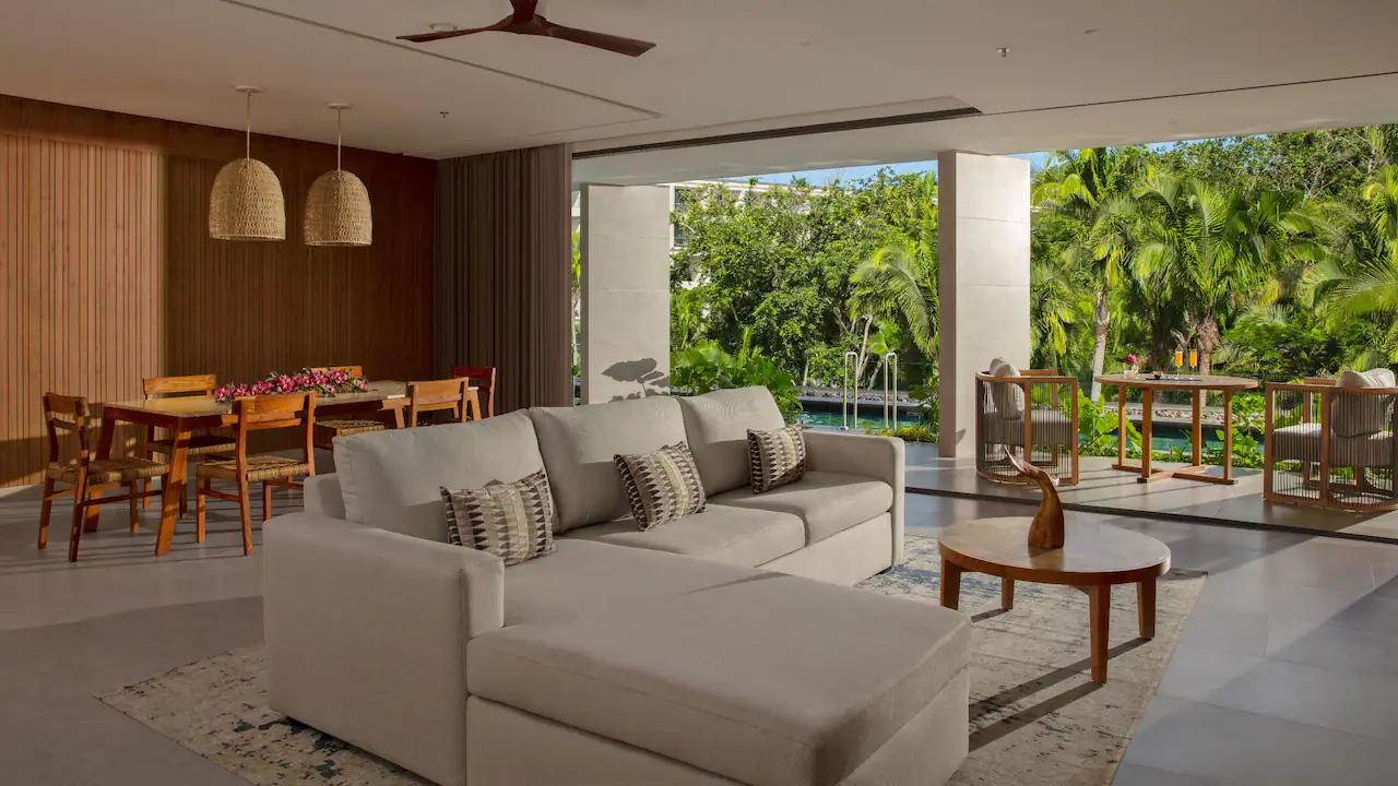 Preferred Club Master Suite Tropical View Swim Out — Dreams Bahia Mita