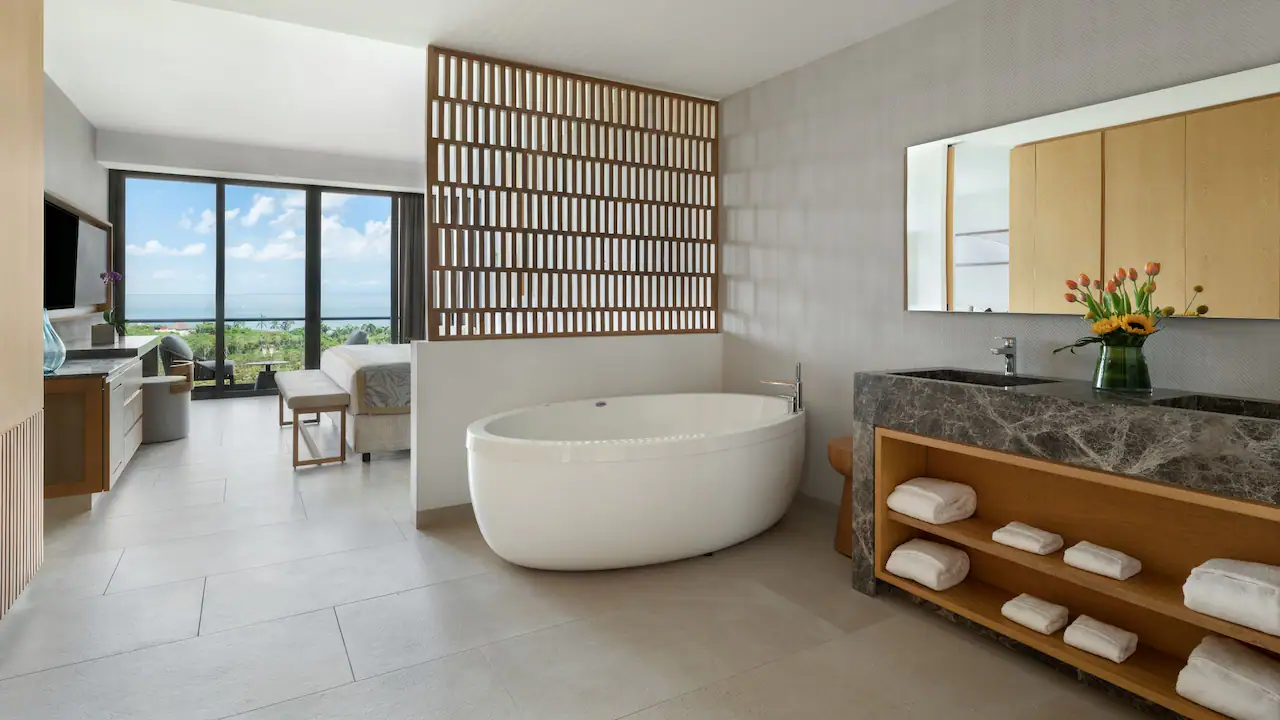 Preferred Club Master Suite Waterpark View Interior