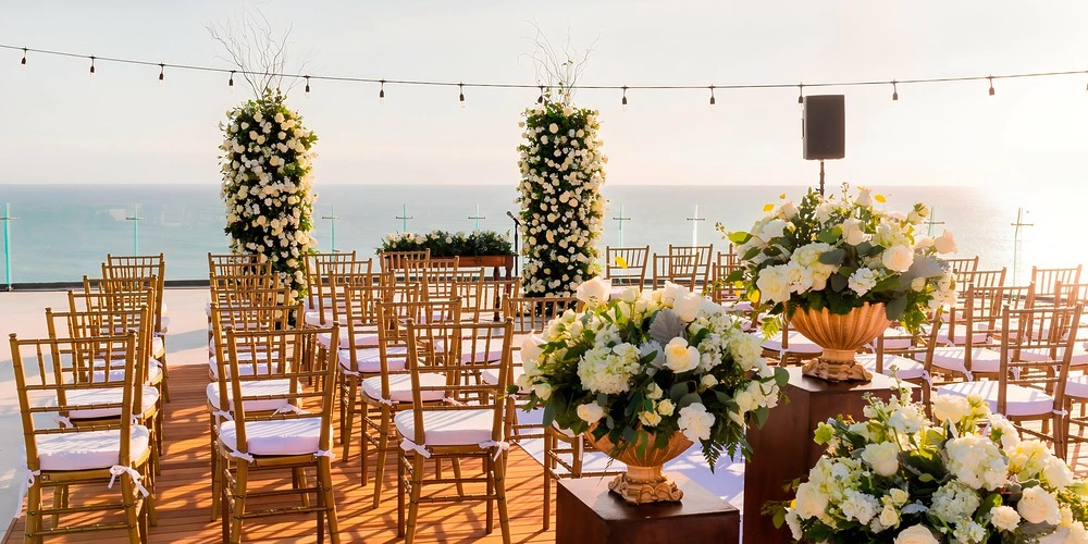 Terraza Presidential Bay — Dreams Bahia Mita