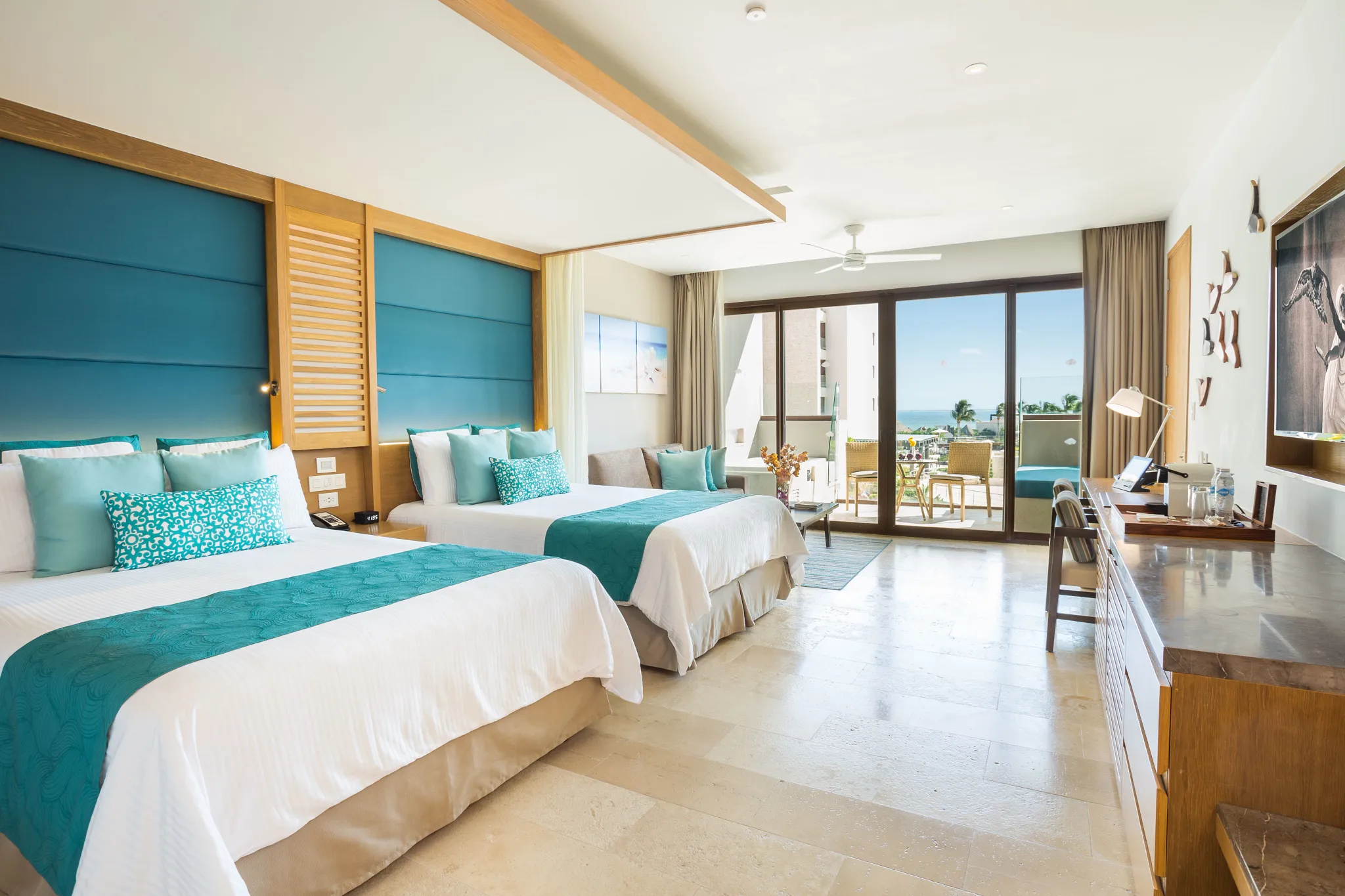 Junior Suite Partial Ocean View double Dreams Playa Mujeres