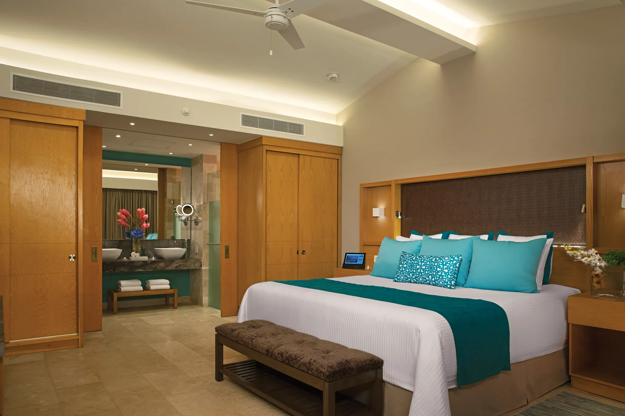 Preferred Club Two Bedroom Villa king bedroom Dreams Playa Mujeres