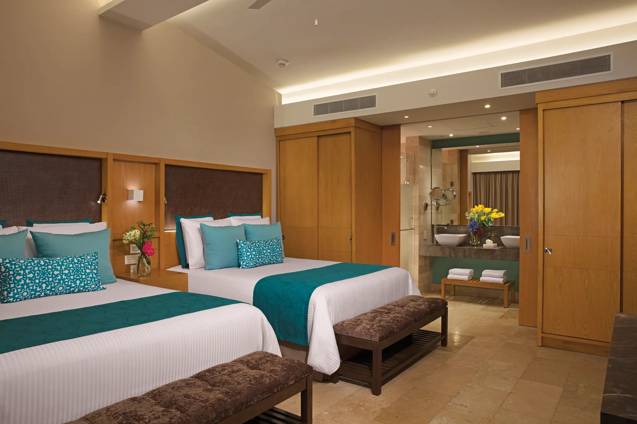 Preferred Club Two Bedroom Villa queen bedroom Dreams Playa Mujeres
