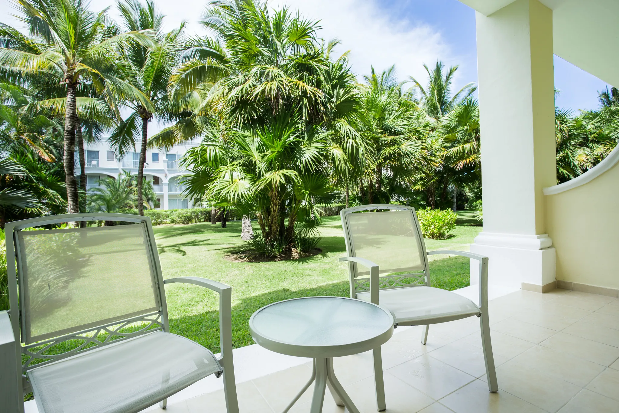 Deluxe Junior Garden View — Terrace