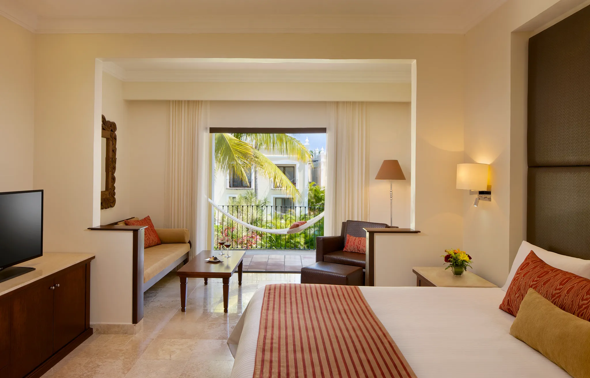 Family Suite Deluxe — Second Bedroom