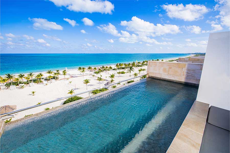 Elegance Club Plunge Pool Suite Ocean Front pool