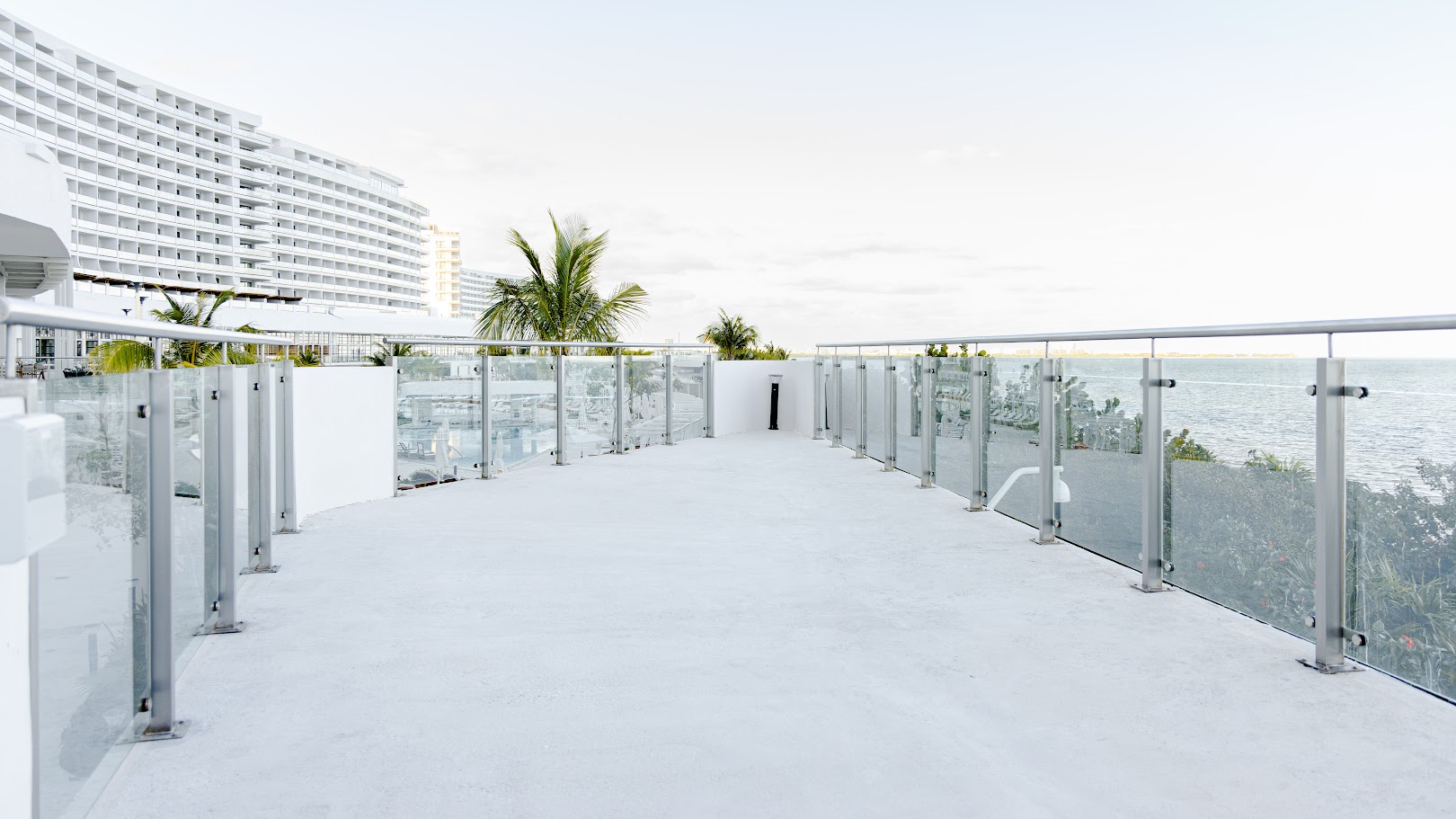 Dez Terrace — AVA Resort Cancun