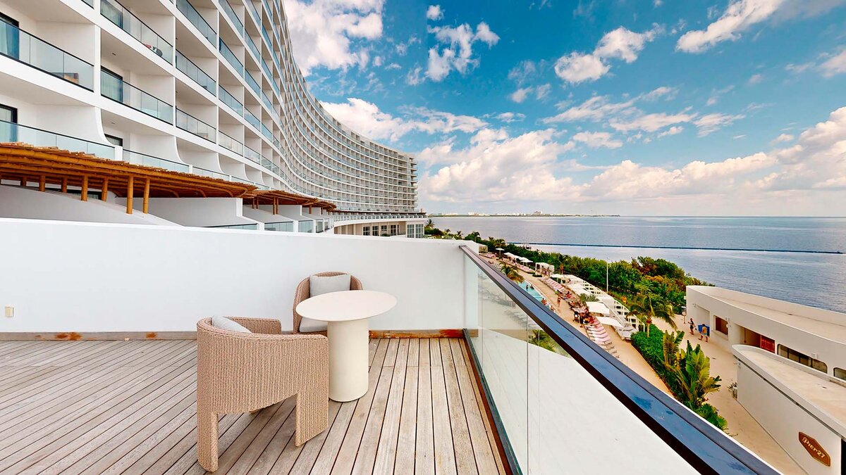 Friends & Family Sundeck Suite Terrace — AVA Resort Cancun