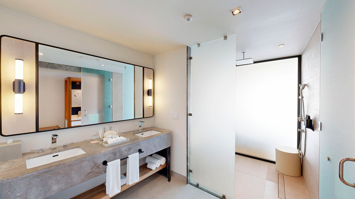 Oceanfront Central Suite Bathroom — AVA Resort Cancun