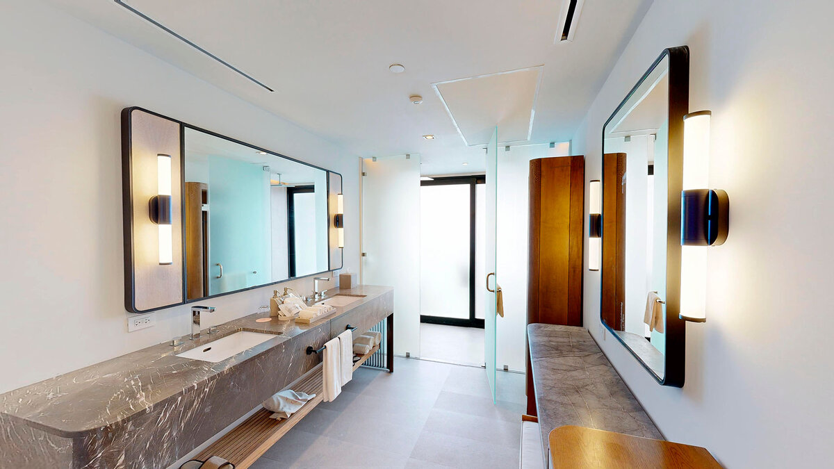 Panoramic Suite King King Bathroom — AVA Resort Cancun