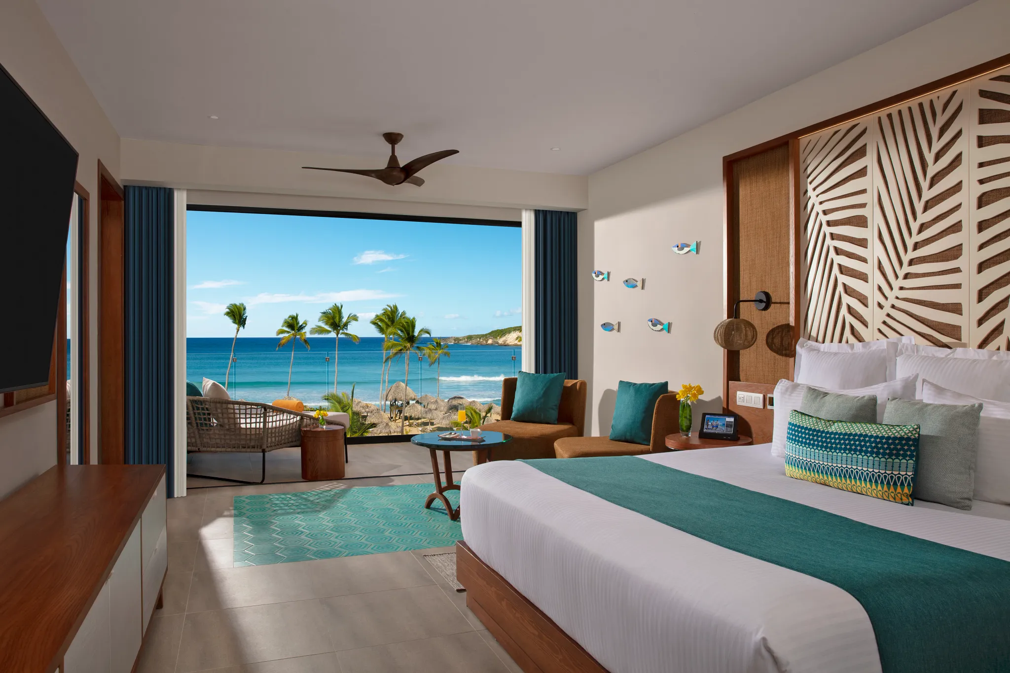 Preferred Club Master Suite Ocean Front Bedroom — Dreams Macao Beach