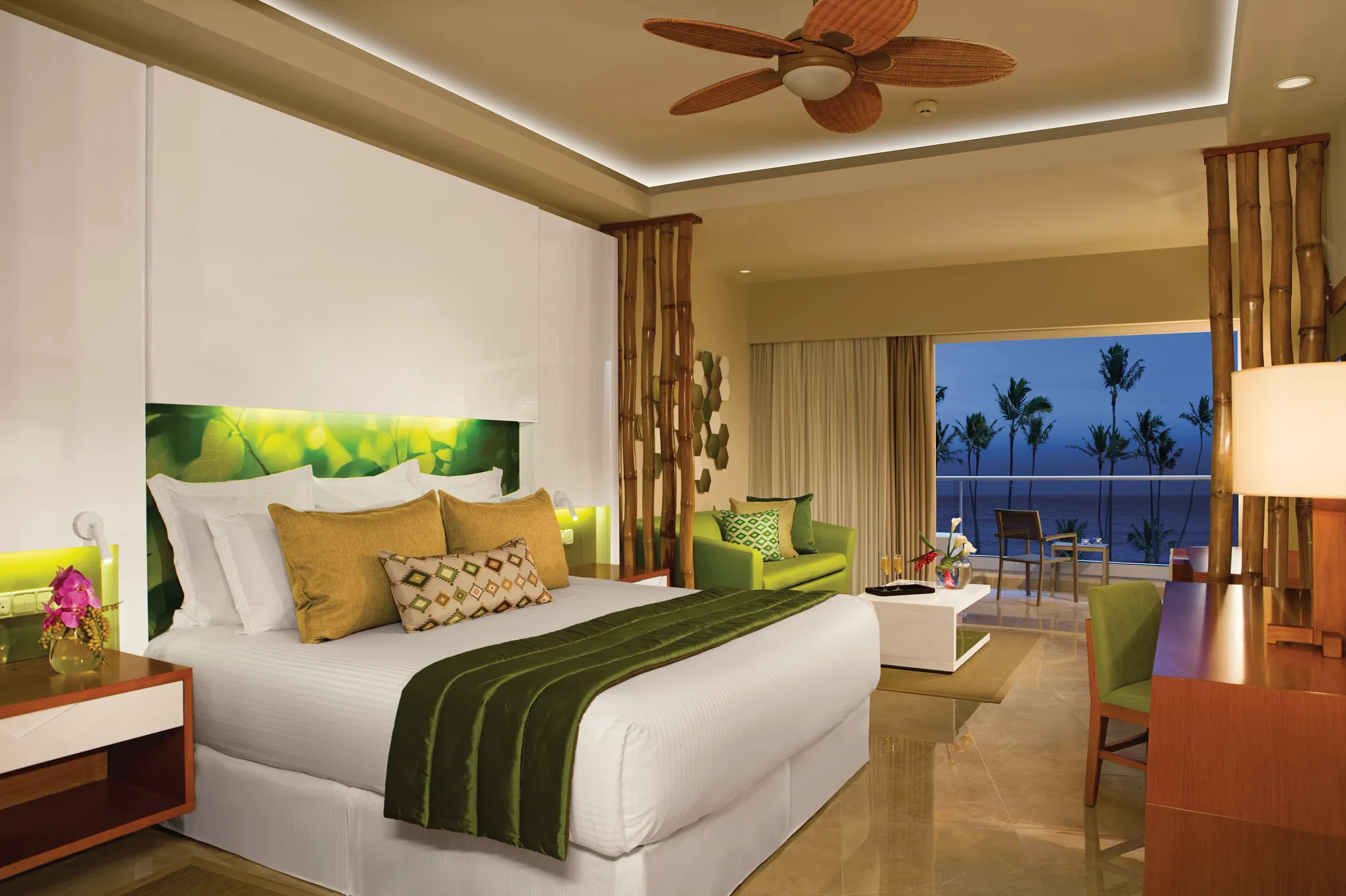 Preferred Club Junior Suite Ocean View at Dusk — Dreams Onyx