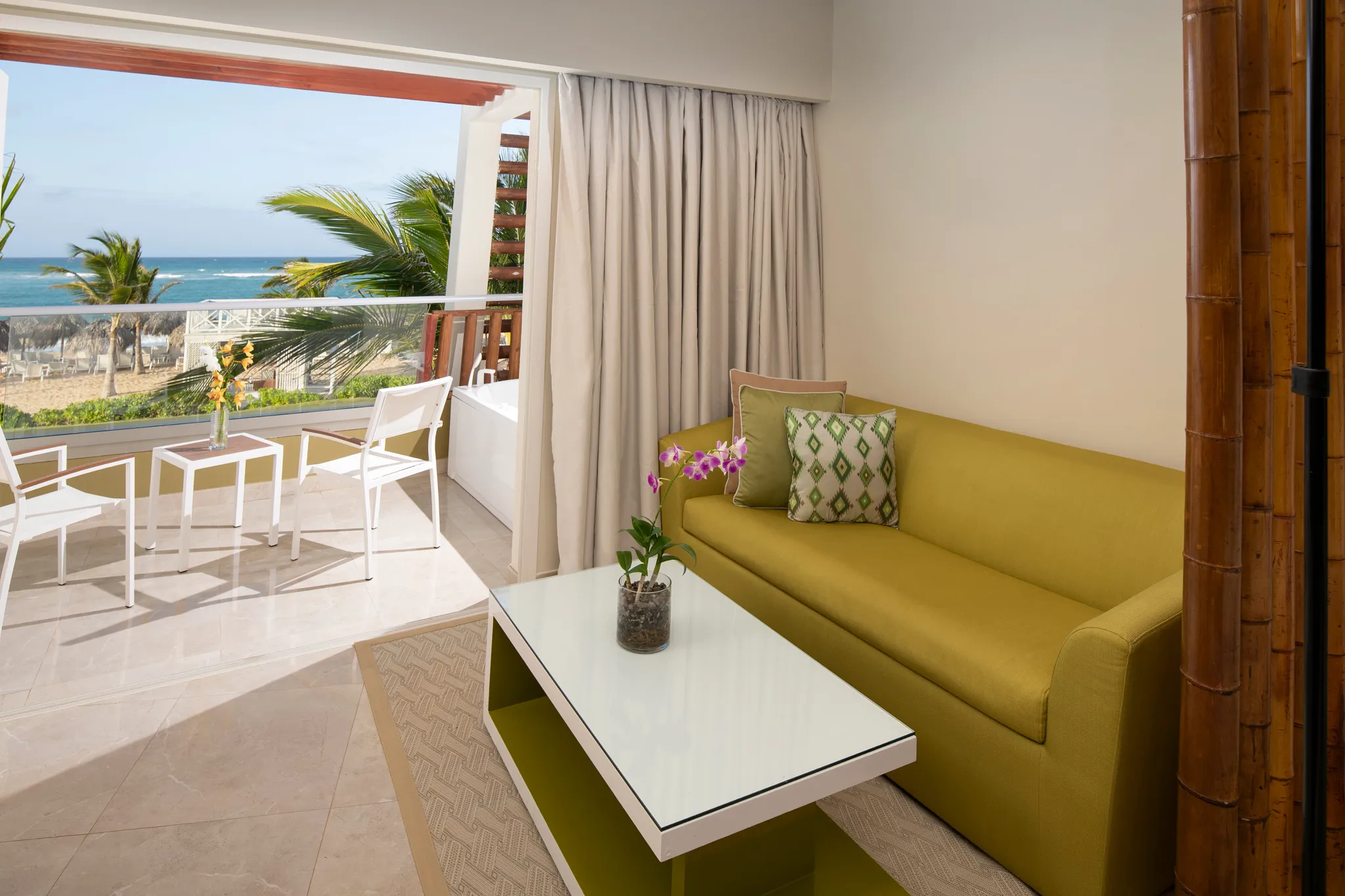Preferred Club Junior Suite Ocean View Terrace — Dreams Onyx