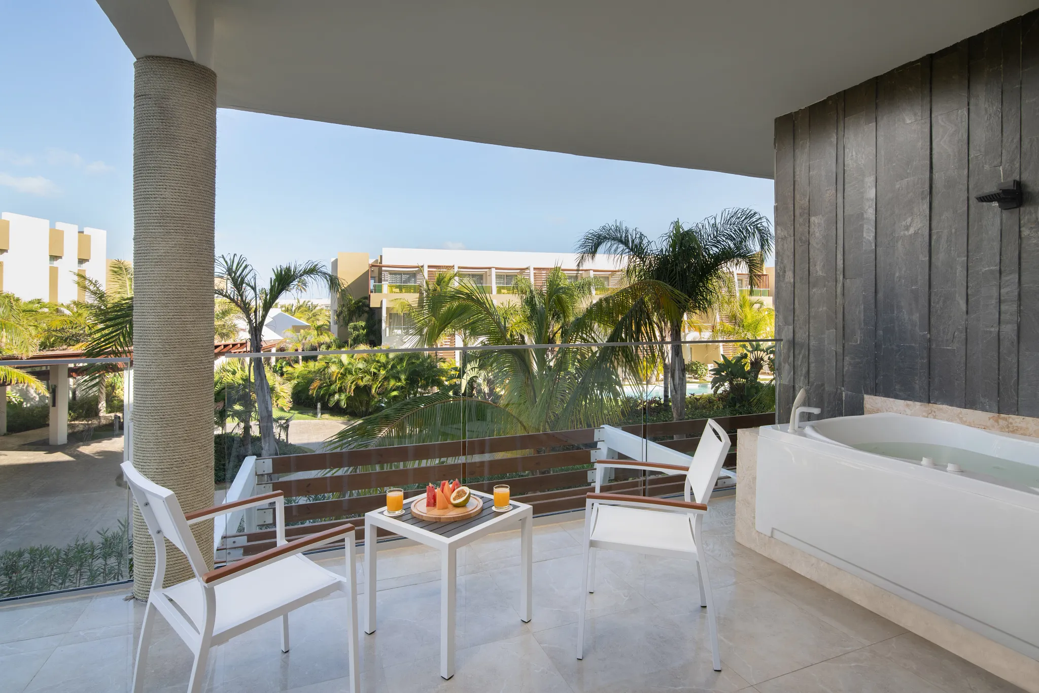 Premium Junior Suite Tropical View Terrace — Dreams Onyx