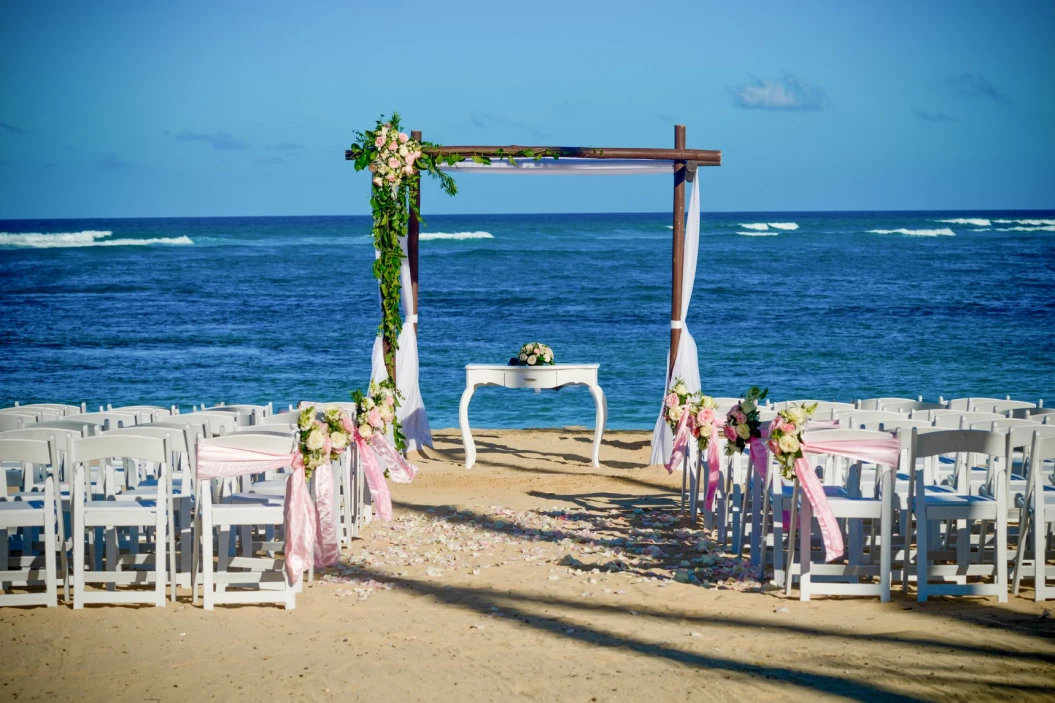 Stone Beach Intimate Ceremony — Dreams Onyx