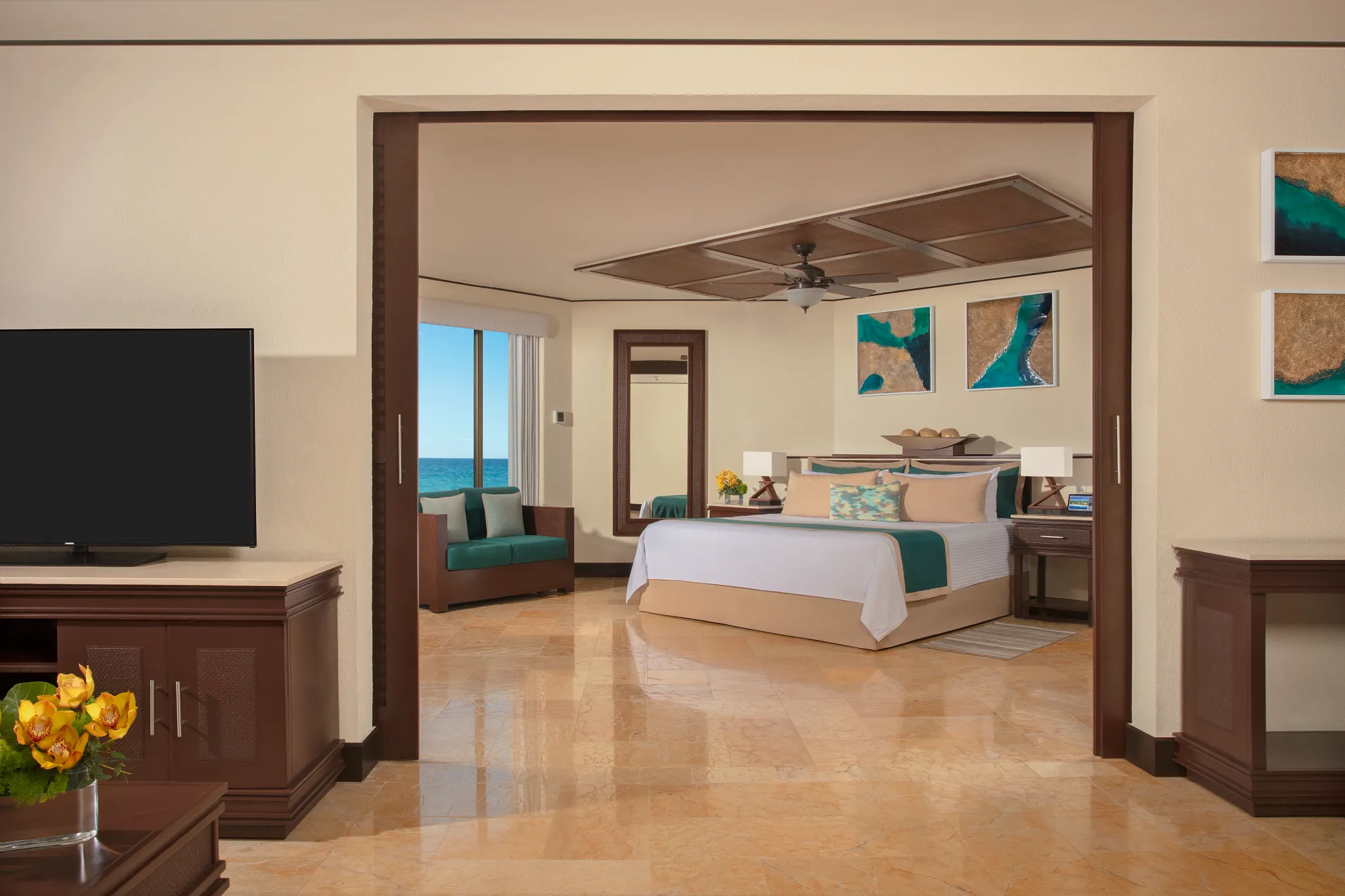 Preferred Club Ocean Front Master Suite — Dreams Riviera Cancun