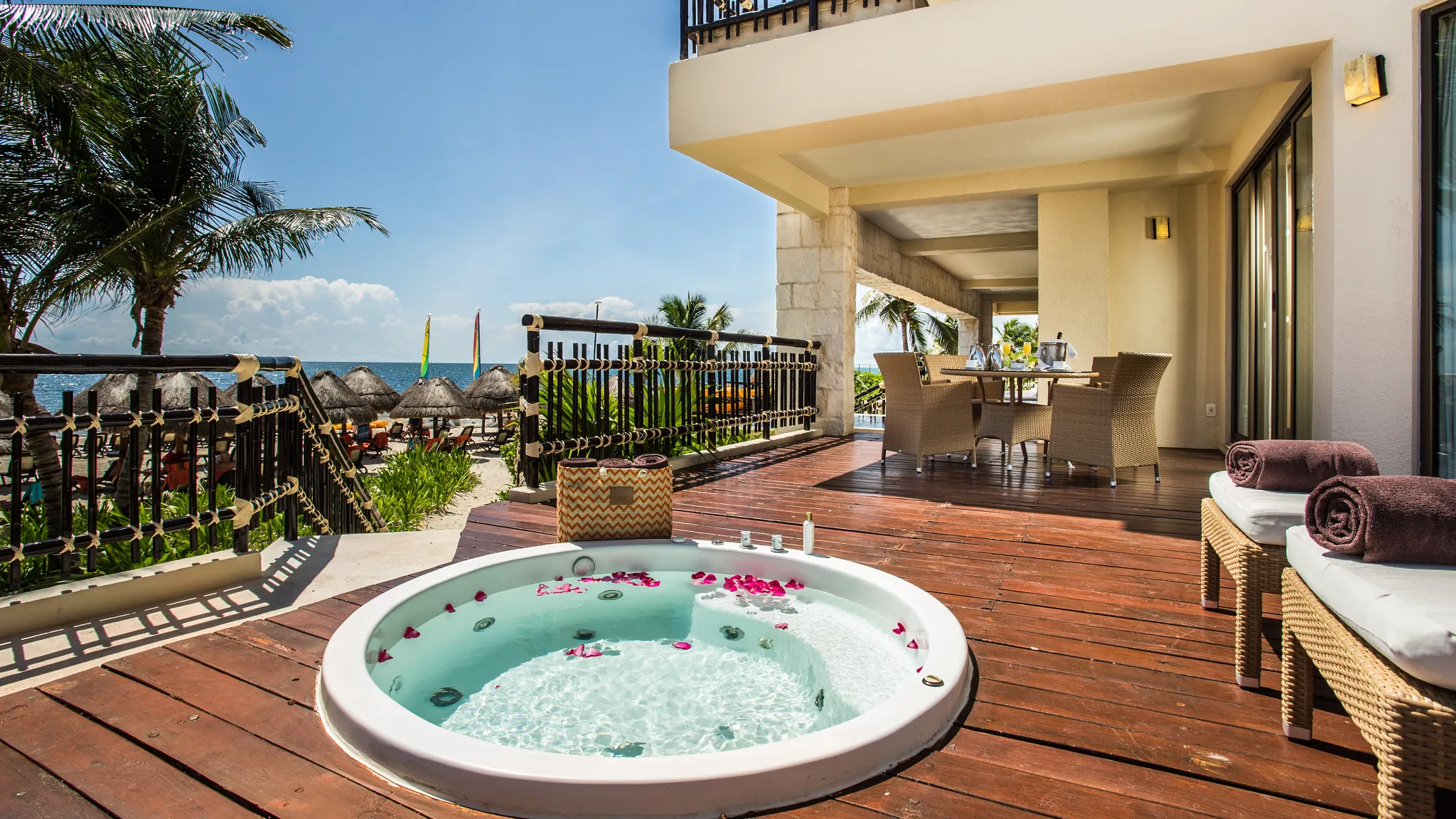 Preferred Club Ocean Front Presidential Suite terrace with plunge pool