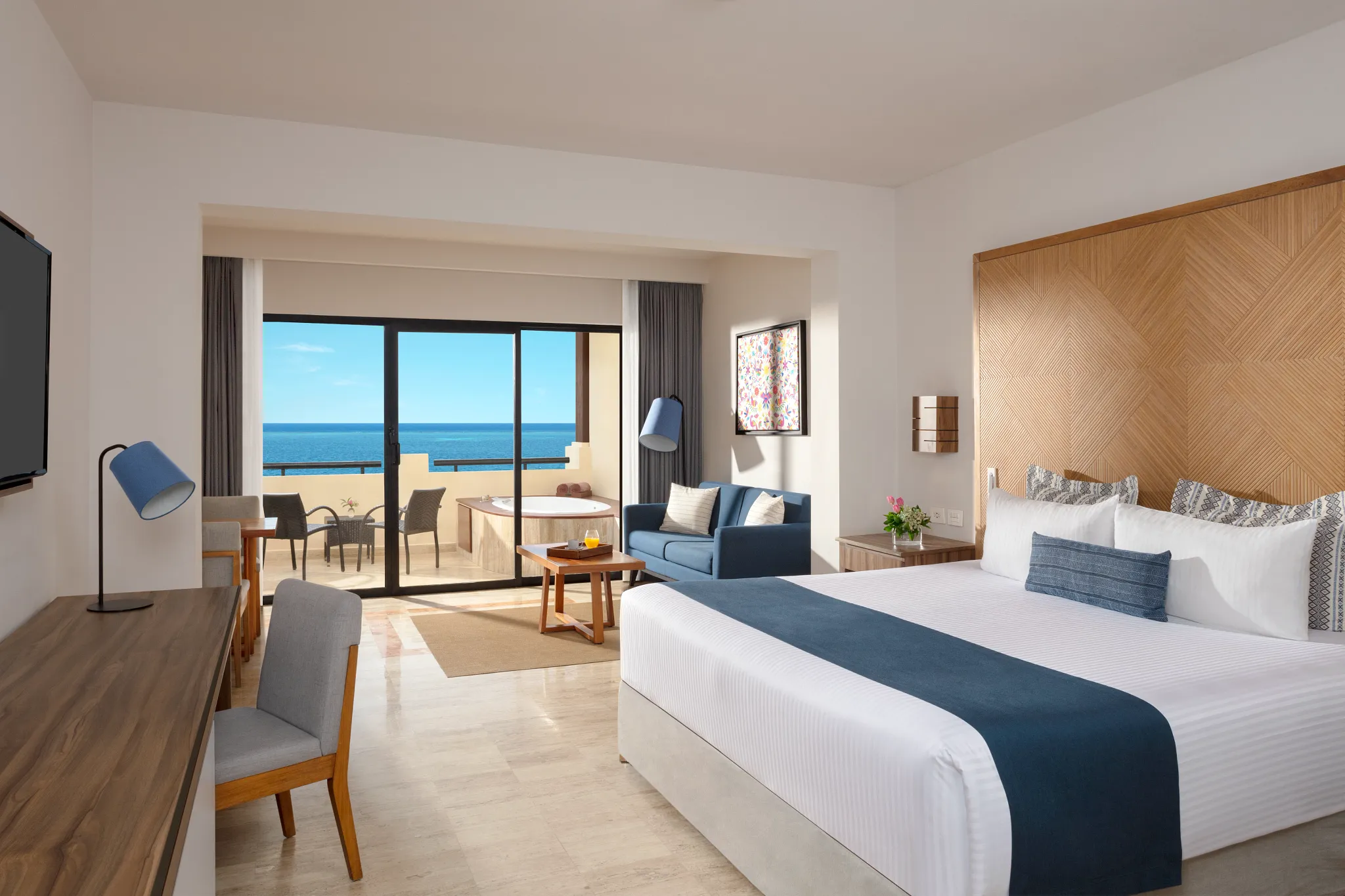 Preferred Club Junior Suite Ocean Front King — Dreams Sapphire