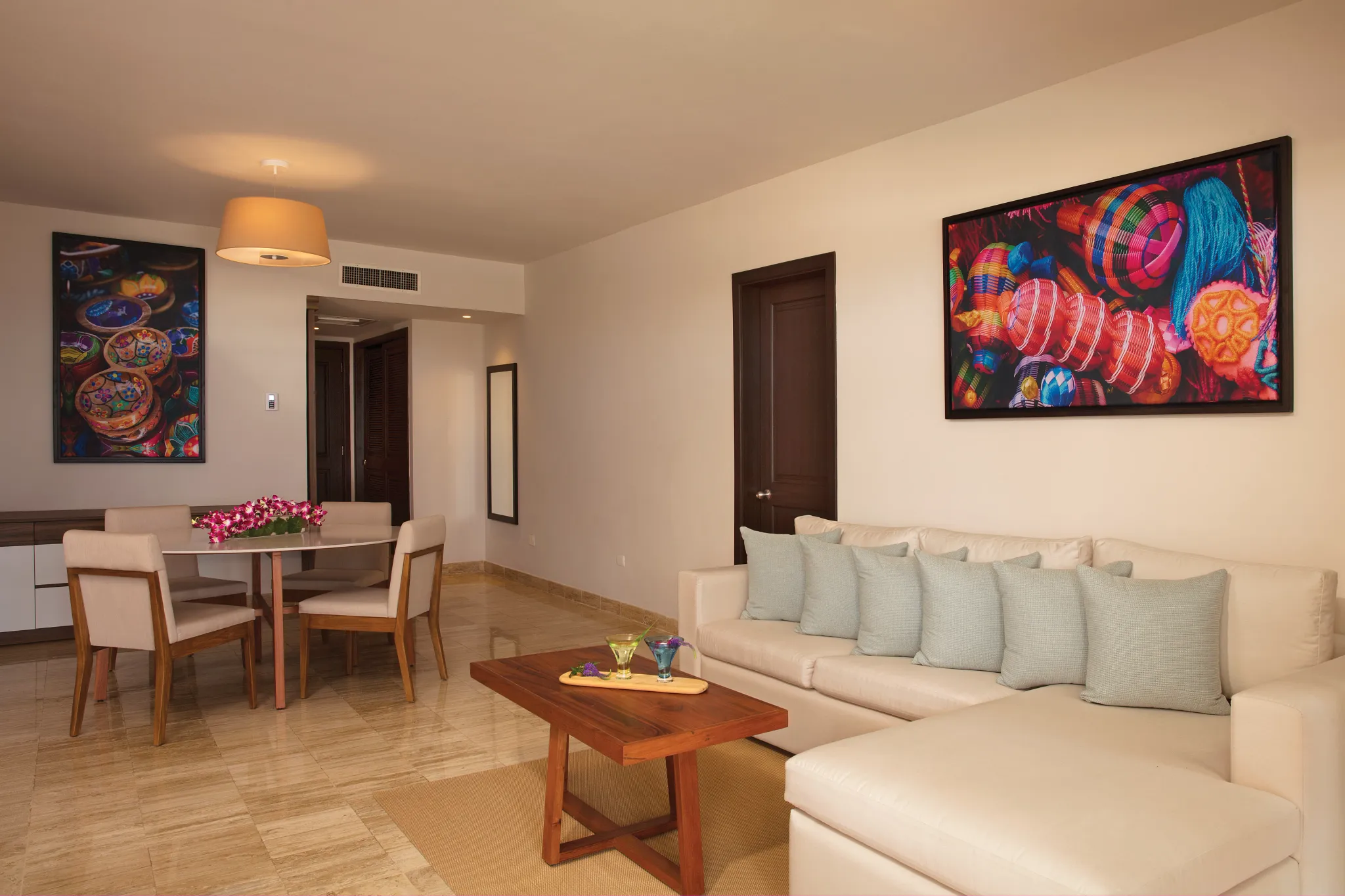 Preferred Club Master Suite Swim Out Living Area — Dreams Sapphire