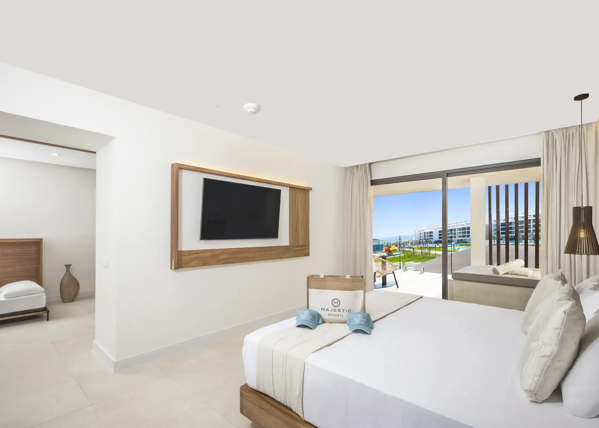Family Club One Bedroom Suite Outdoor Jacuzzi