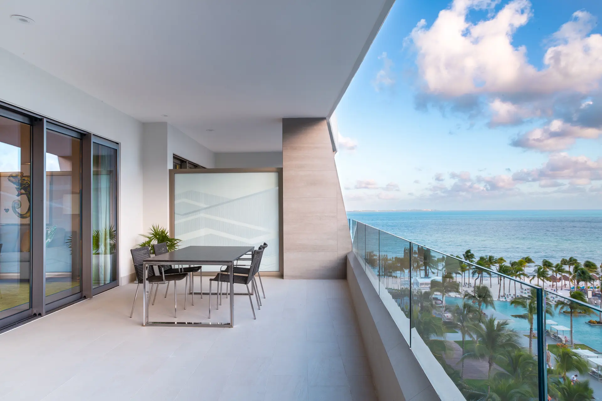 One Bedroom Ocean View terrace