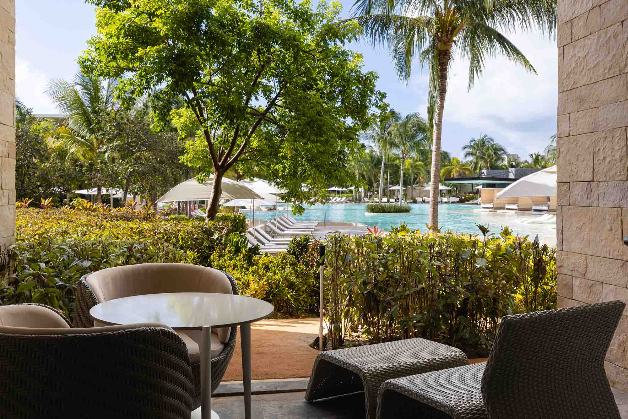 Junior Suite Beachside terrace