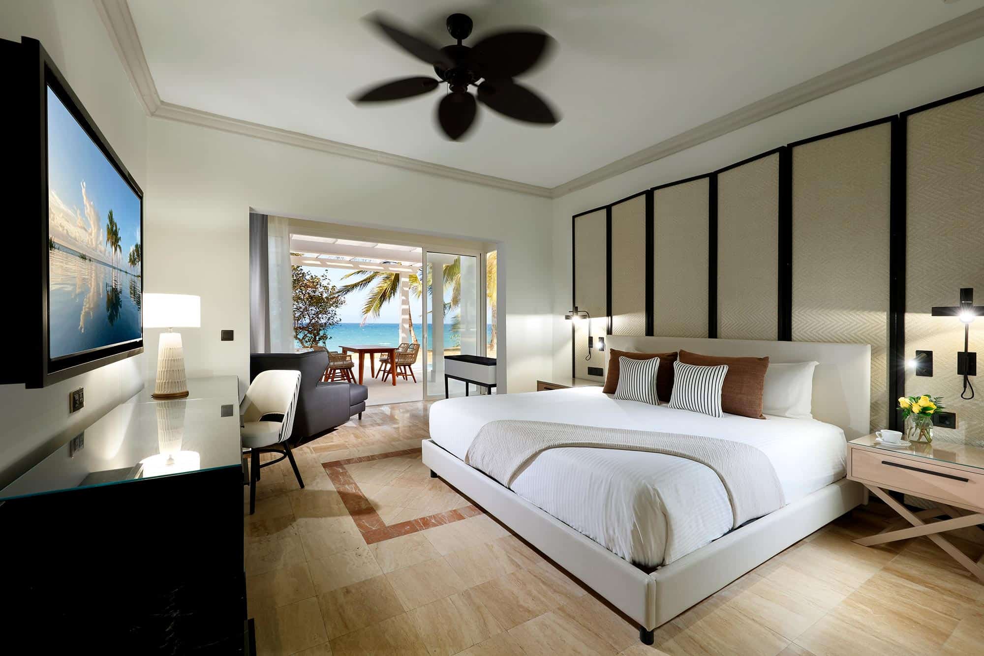 Superior Suite Private Pool Oceanfront — Grand Palladium Jamaica