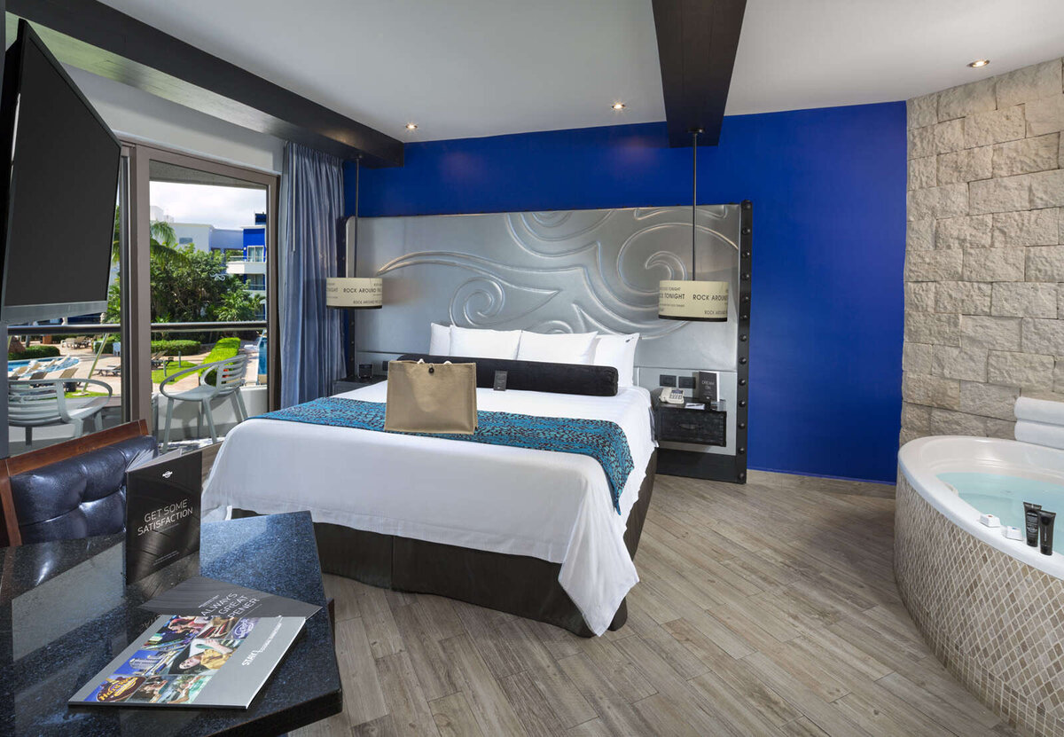 Deluxe Diamond King — Hard Rock Hotel Riviera Maya Heaven