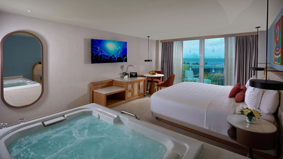 Deluxe Lagoon View Bathroom - Hard Rock Hotel Cancun