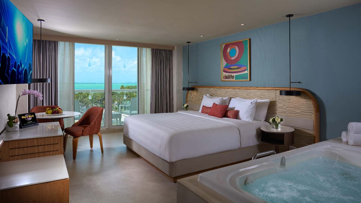 Deluxe Lagoon View King - Hard Rock Hotel Cancun