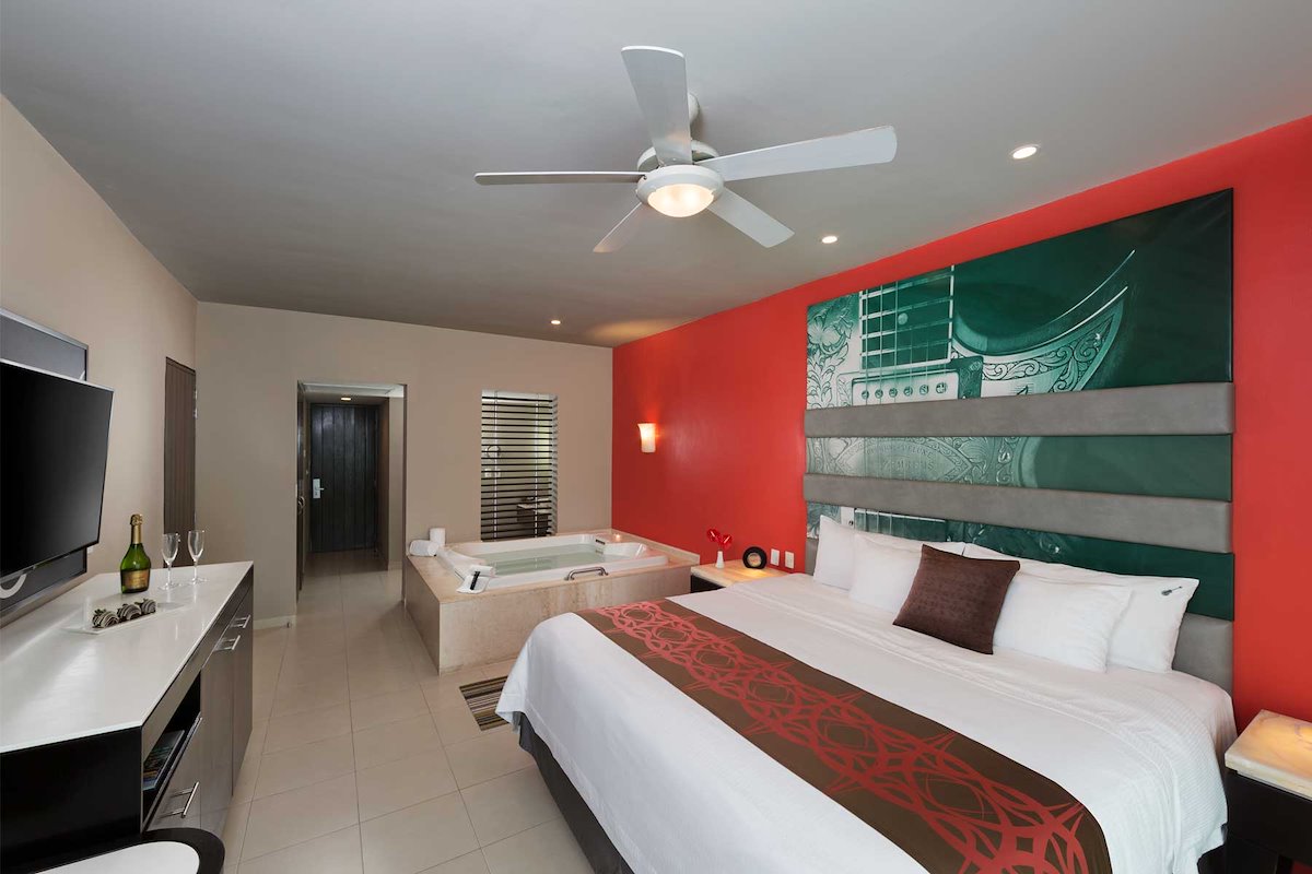 Deluxe Room king bed — Hard Rock Hotel Vallarta