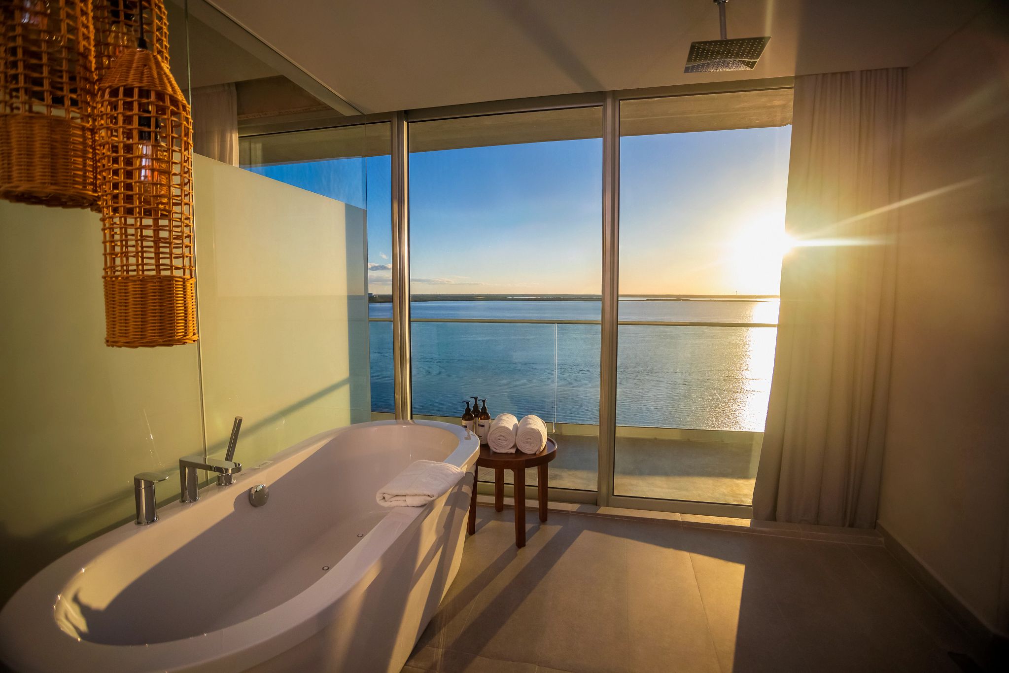 Vivid Suite soaking tub with views