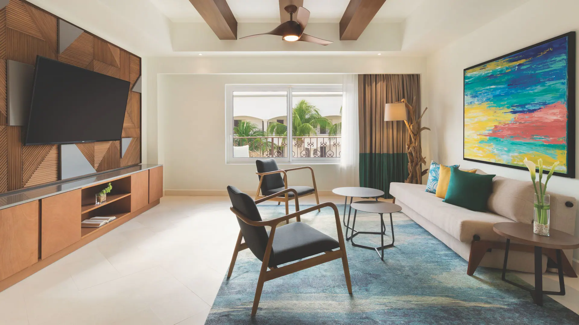 One-Bedroom Suite sitting area