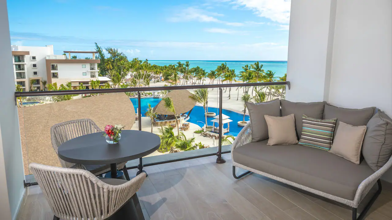 Club Ocean View Junior Suite King Terrace — Hyatt Ziva Cap Cana