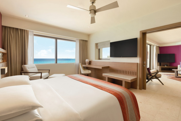 Club Oceanfront Corner Suite king bed — Hyatt Ziva Cancun