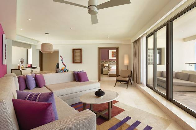 Club Oceanfront Corner Suite — Hyatt Ziva Cancun
