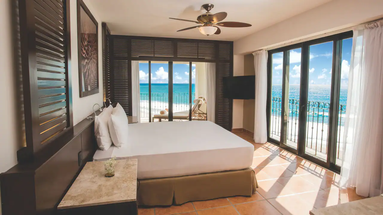 Club Ocean Front Two Bedroom Grand Master Suite — Hyatt Ziva Los Cabos