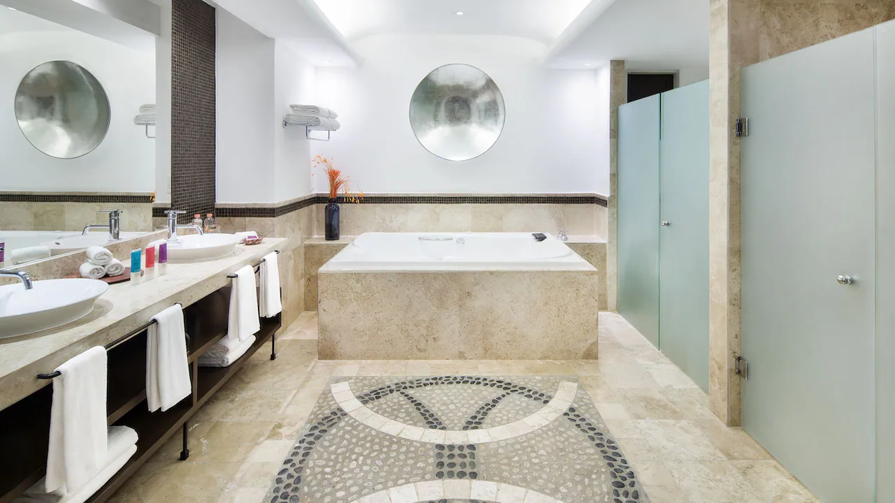 Club Presidential Suite Bathroom — Hyatt Ziva Los Cabos