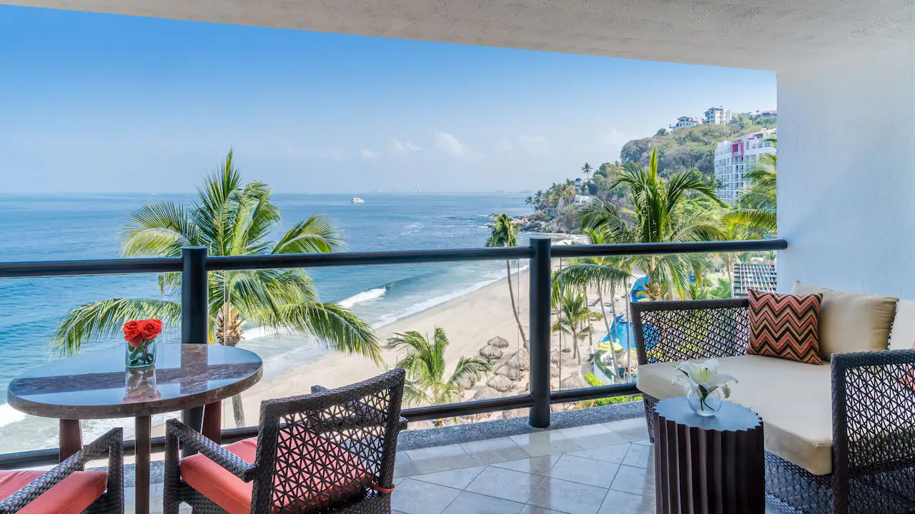 Club Ocean View Suite terrace