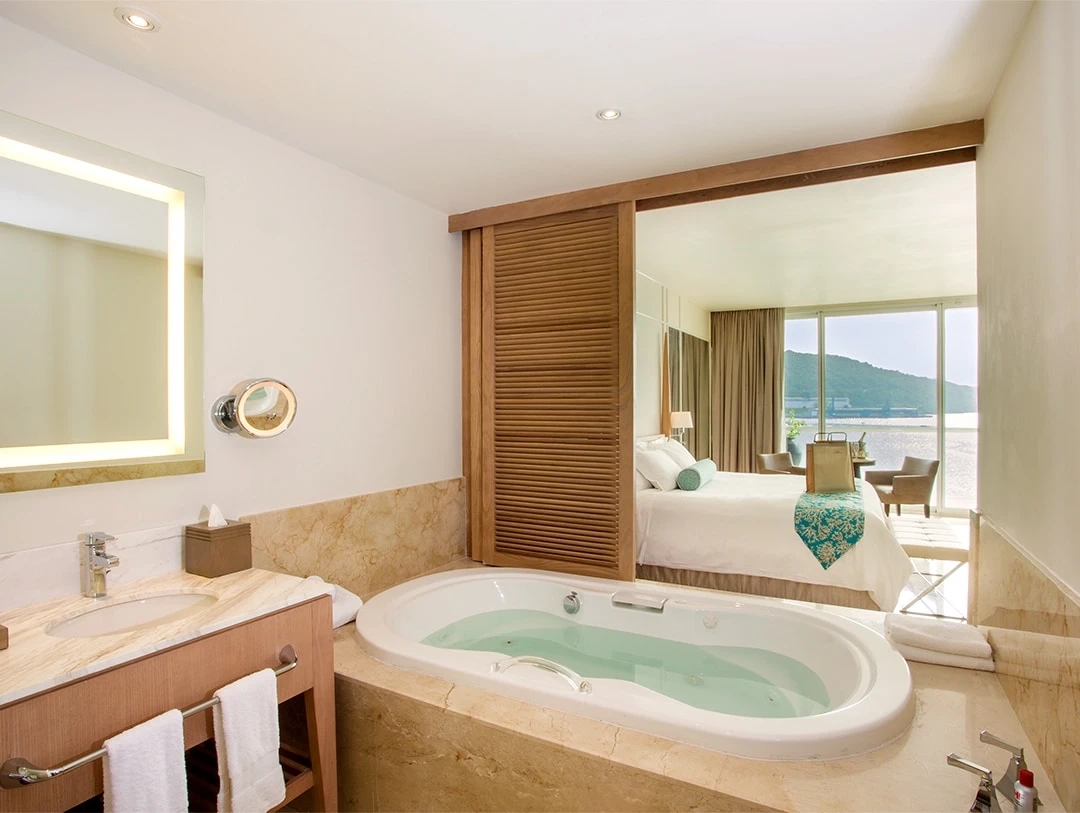 Superior Junior Suite Ocean View Bathroom - Moon Palace Jamaica