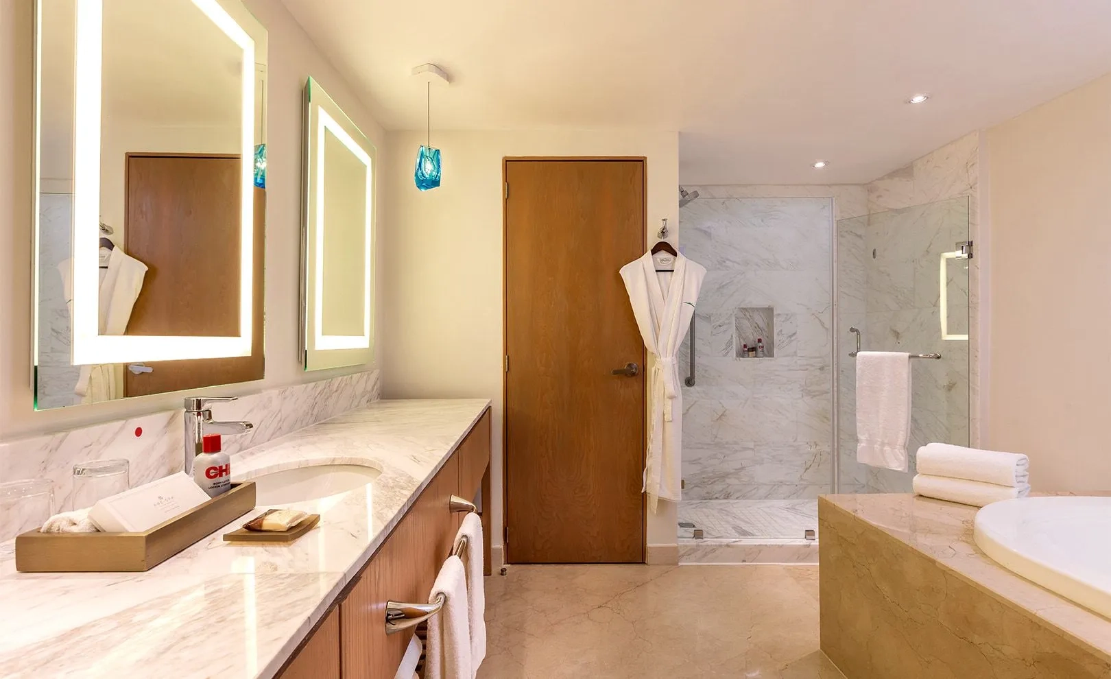 Superior Two Bedrooms Presidential Suite Bathroom - Moon Palace Jamaica