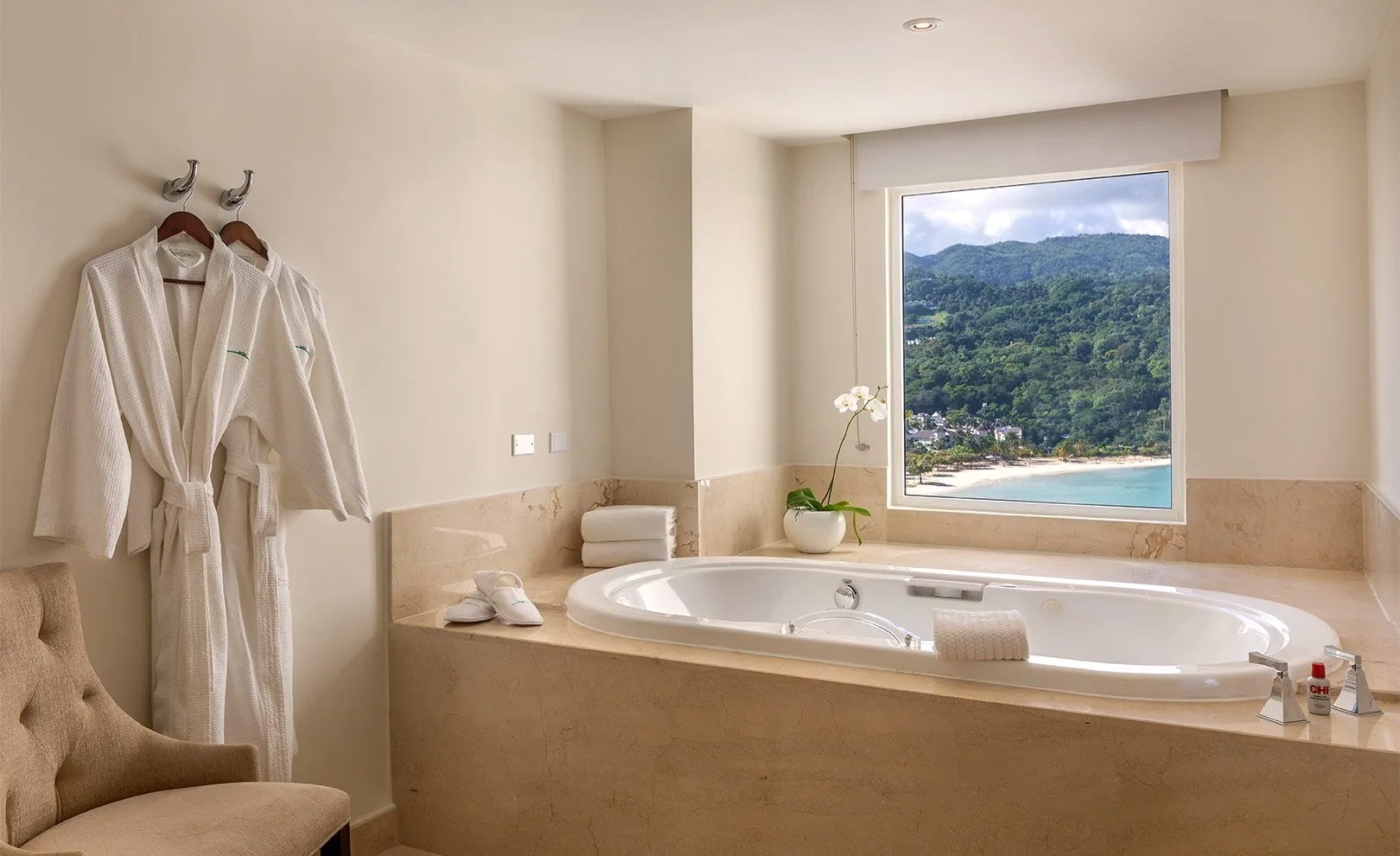Superior Two Bedrooms Presidential Suite Bathroom Detail - Moon Palace Jamaica
