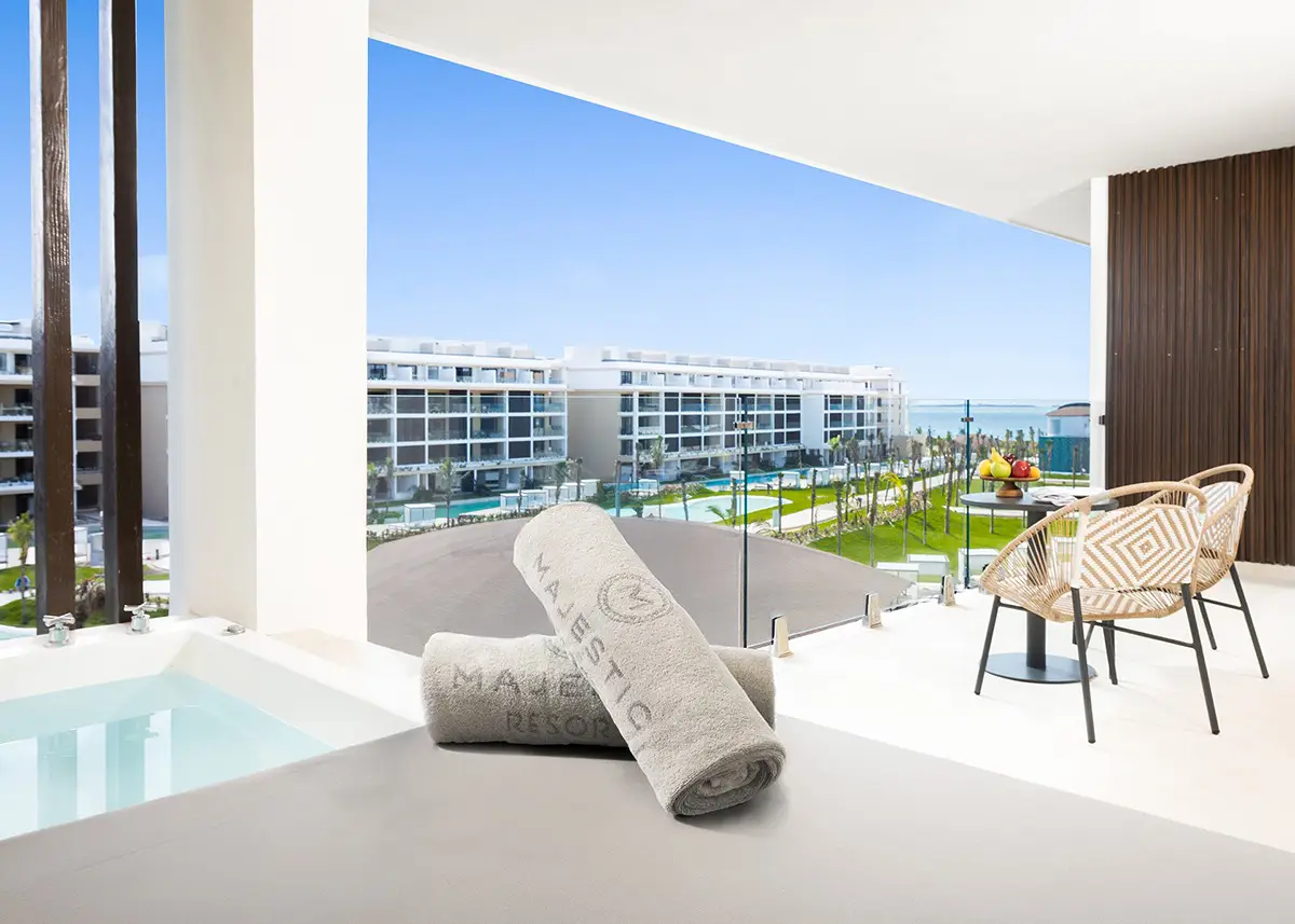 Mirage Club One Bedroom Suite Outdoor Jacuzzi