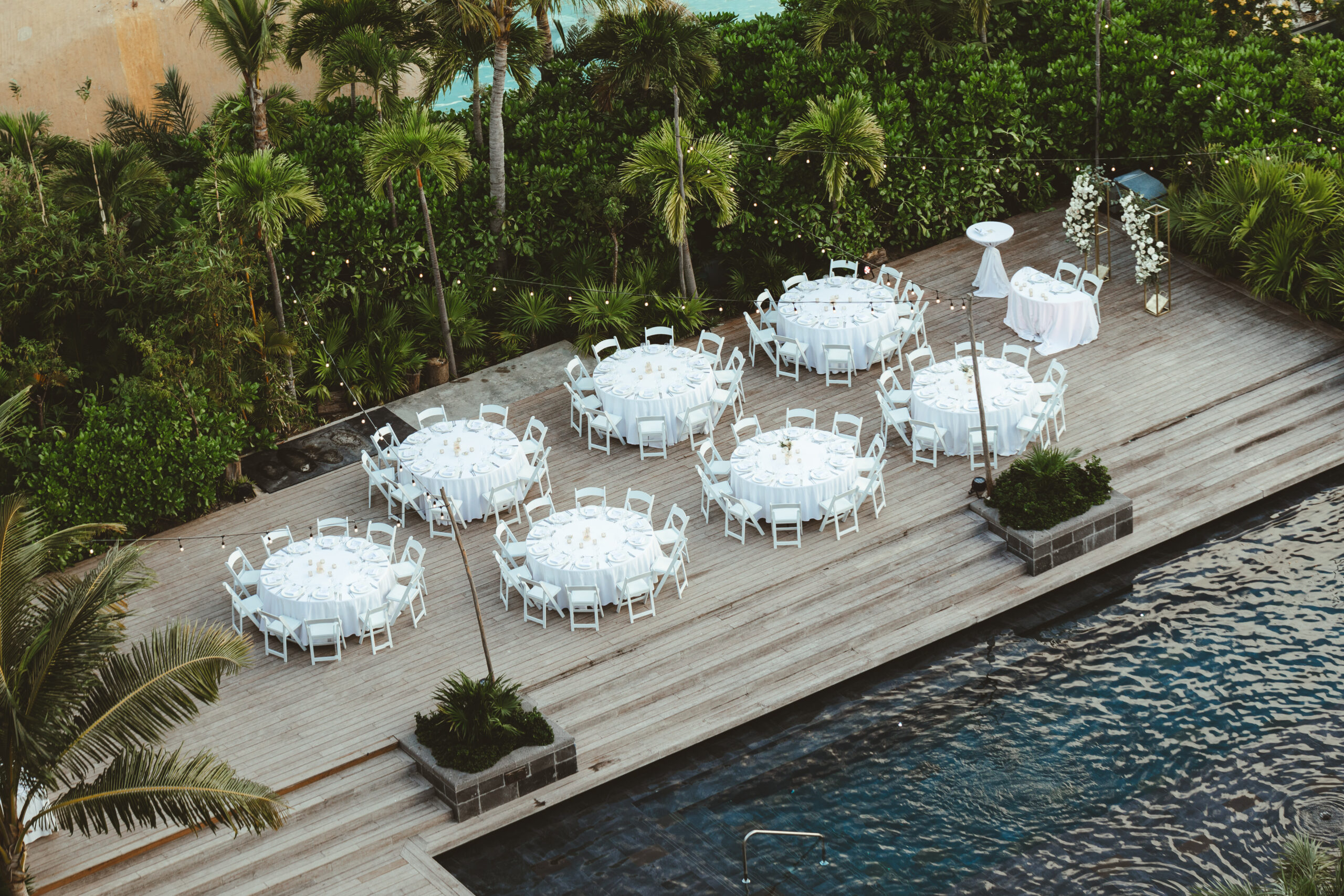 Pool Deck — Secrets Moxché