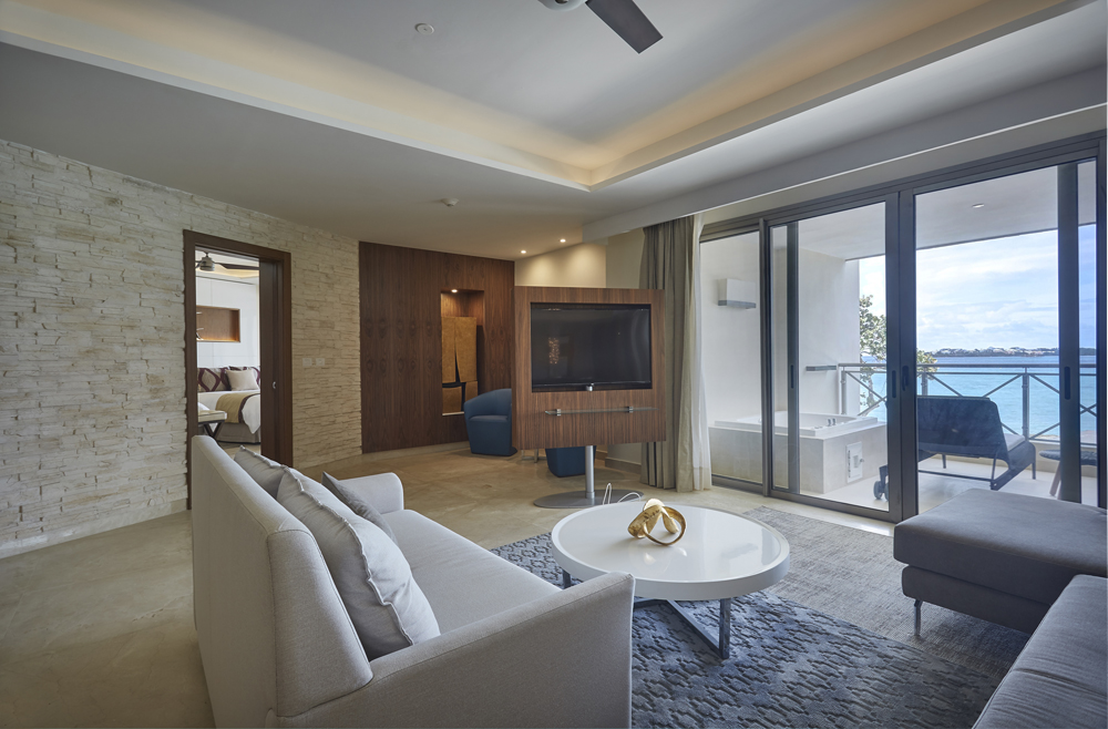 Chairman Ocean Front Suite living area — Royalton Negril