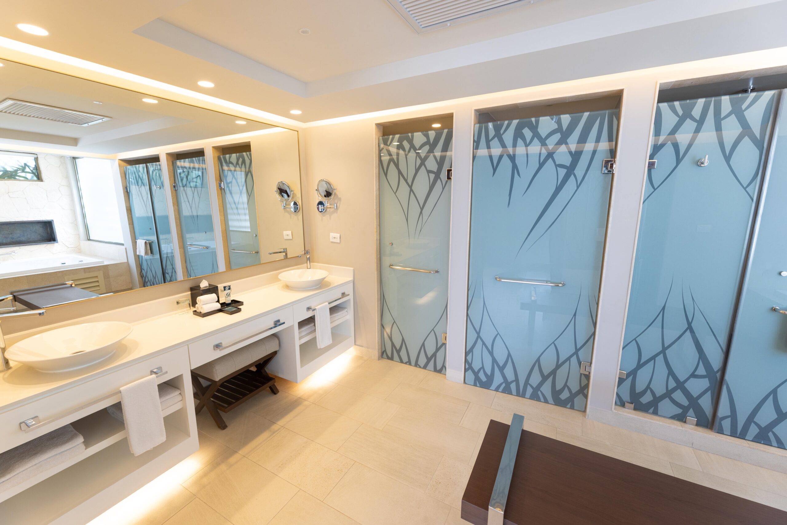 Diamond Club Presidential One Bedroom Suite bathroom